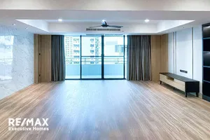 stylishly-renovated-4-bedroom-unit-just-steps-away-from-bts-promphong-920071001-11540