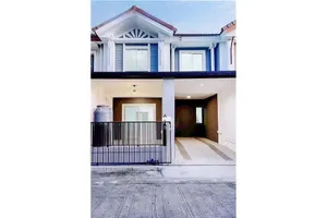 two-story-townhouse-for-sale-3-bed-2-bath-5-minutes-to-expressways-920071001-12285