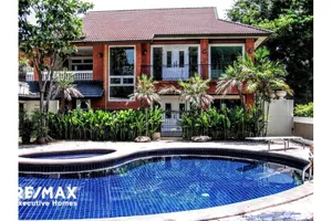 house-with-private-pool-for-rent-ekkamai-area-920071001-3618