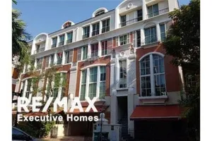 for-rent-4-bedroom-townhouse-baan-klang-krung-thonglo-920071001-5801