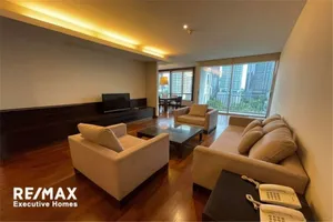 for-rent-31-beds-with-a-big-balcony-in-sukhumvit-55-920071001-8673