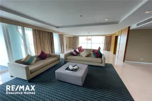spacious-unit-with-private-balconies-in-langsuan-920071001-8987