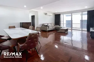 luxury-living-awaits-at-newly-renovated-3-bedroom-bts-prompong-condo-920071044-377