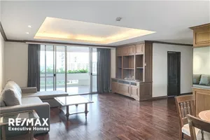 a-lively-area-yet-with-quiet-ambiance-and-easy-access-to-anywhere-in-the-sukhumvit-area-920071062-39