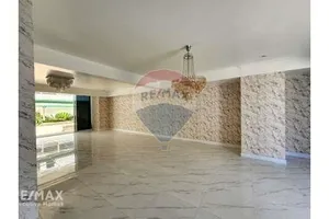 large-4-bedroom-home-near-bts-phrom-phong-with-view-920071065-466